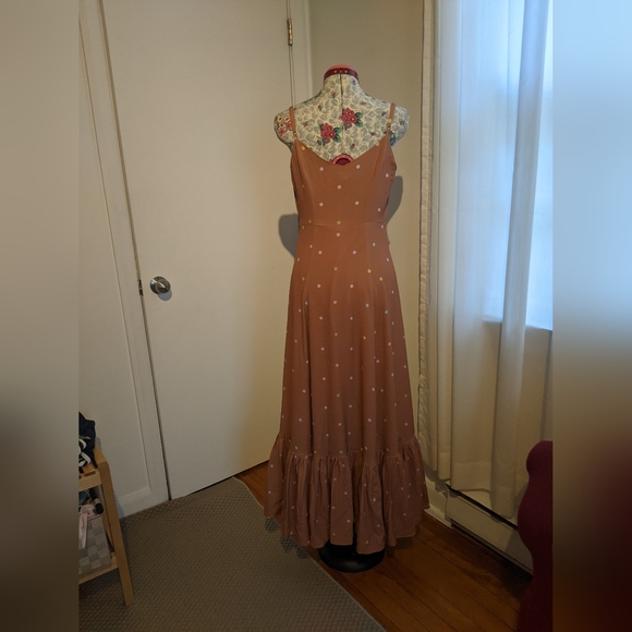 Bright and beautiful maxi dress - Picture 2 of 9